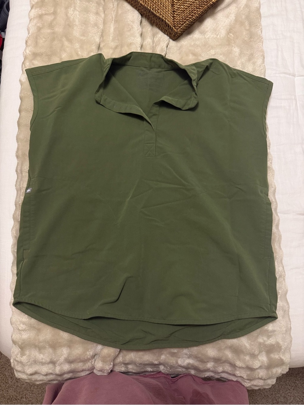 FIGS Women’s Rafaela scrub top - Dark Olive